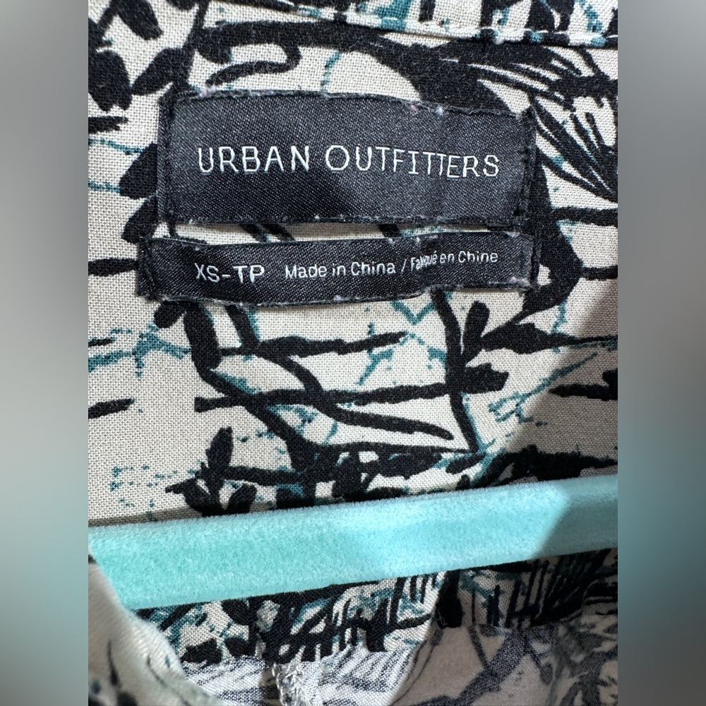 Urban Outfitters Grayson Mini Shirt Dress – Abstract Tropical Leaf Print XS - Picture 7 of 10